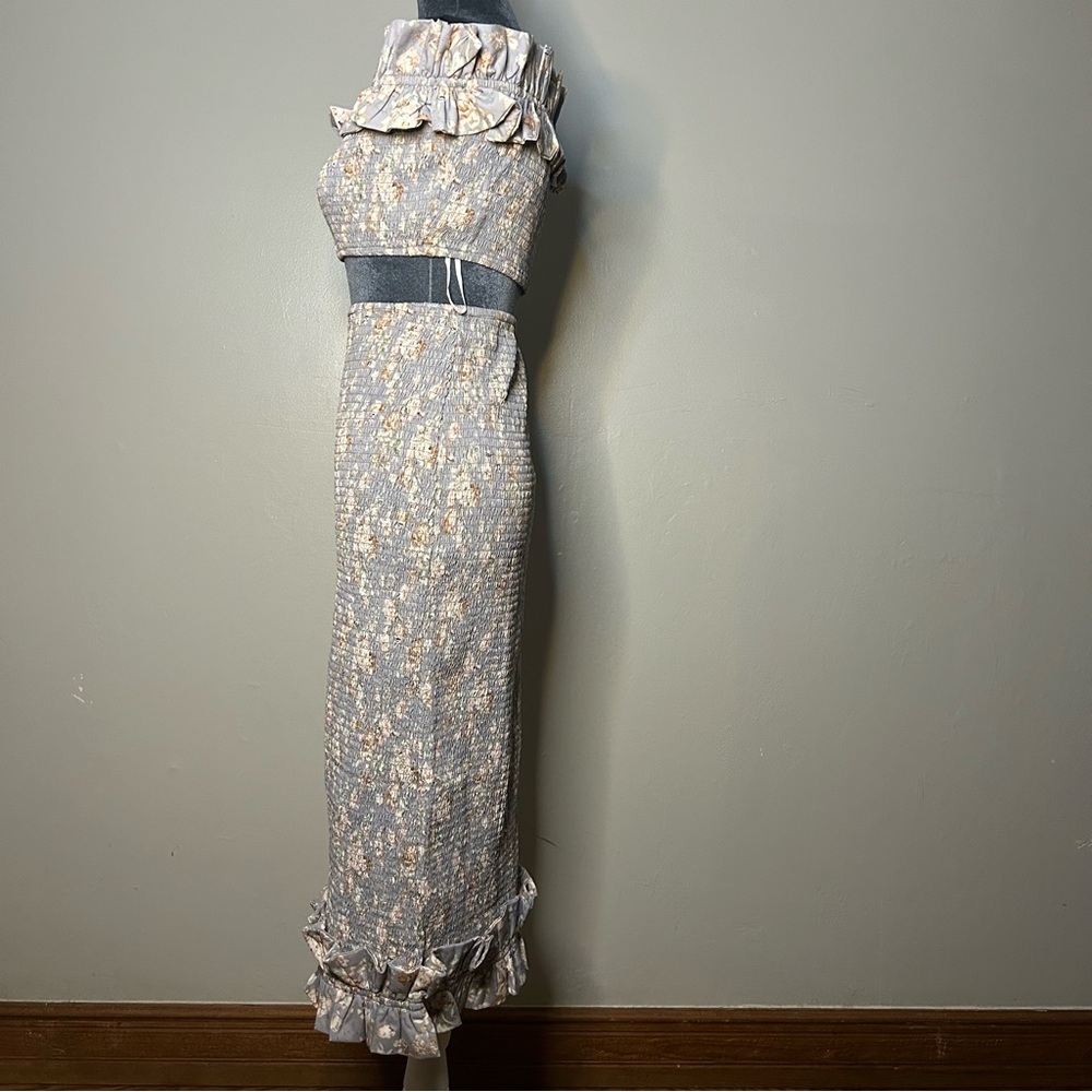 Floral Ruffle Off-Shoulder Dress - Picture 4 of 7